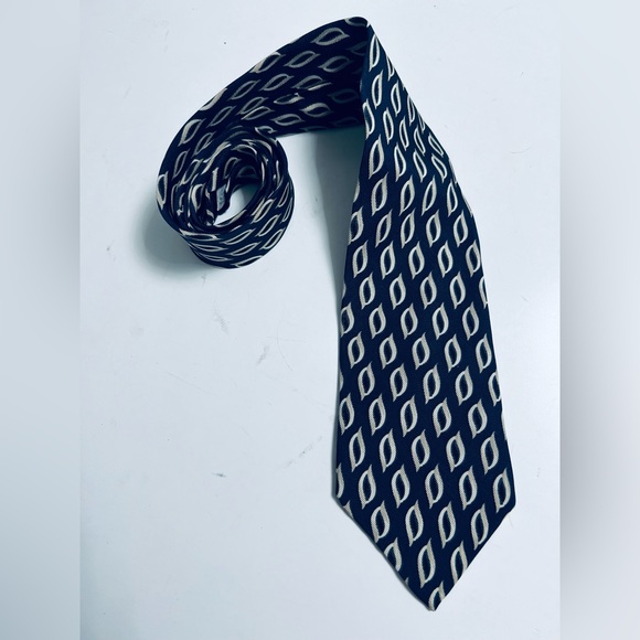 Paul Fredrick Tie - Picture 2 of 6